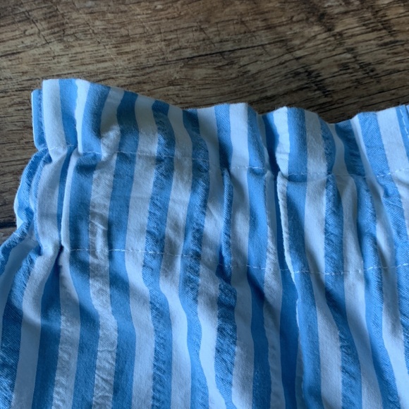 Junior Shorts - Picture 4 of 5